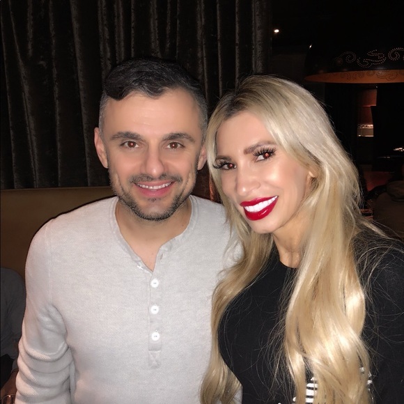 Enter for a free giveaway 🩷🩷🩷🩷🩷 - Picture 11 of 11